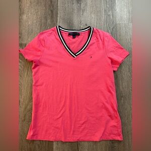 NWOT Tommy Hilfiger SZ M Women's Pink V-Neck Top. slim fit. Never worn